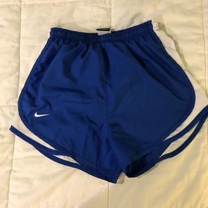 XS Nike running shorts
